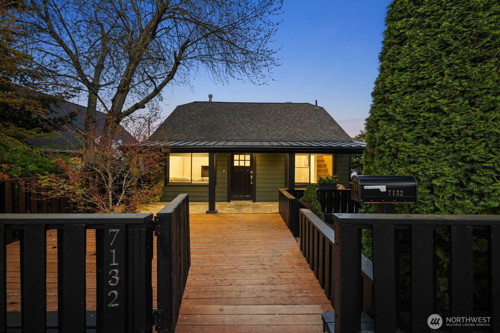 7132 34th Avenue SW, Seattle, WA 98126