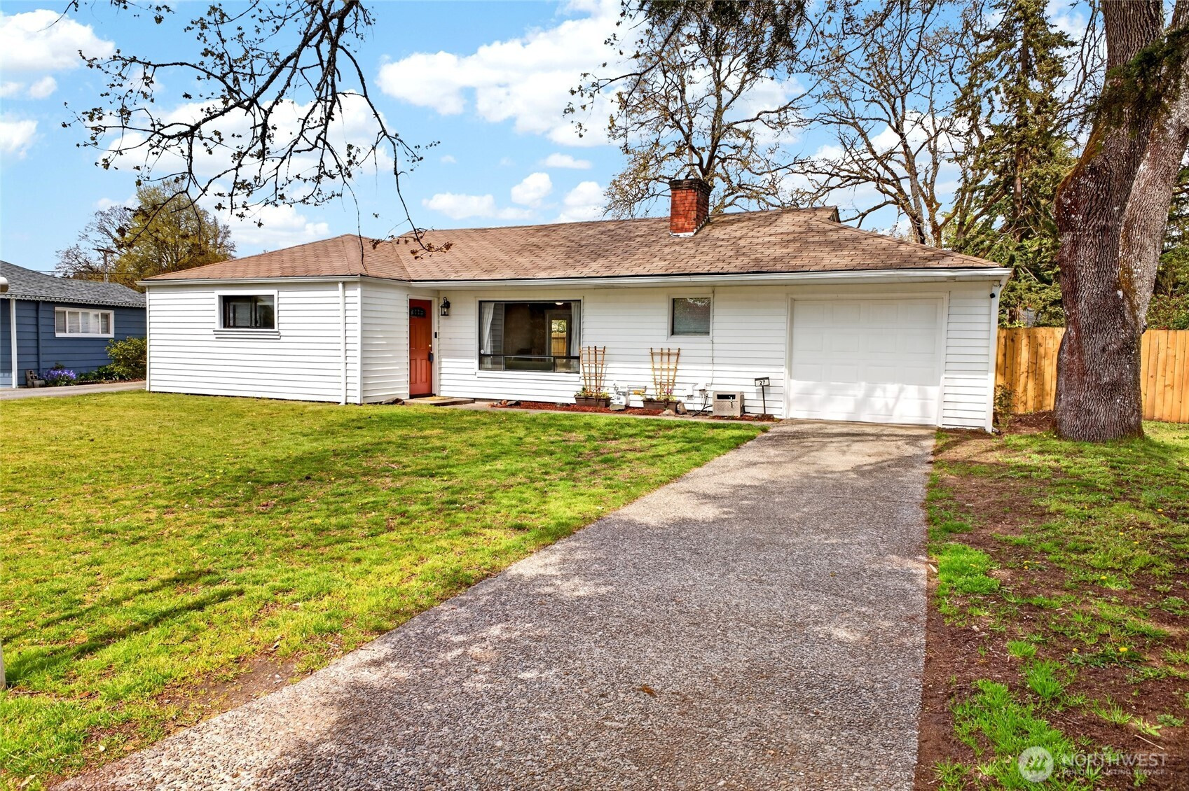 27 crescent Circle SW, Lakewood, WA 98499