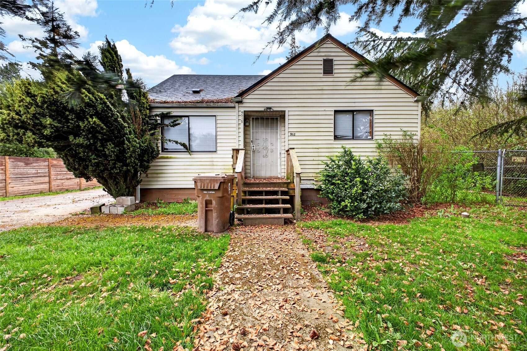 6515 E E Street, Tacoma, WA 98404