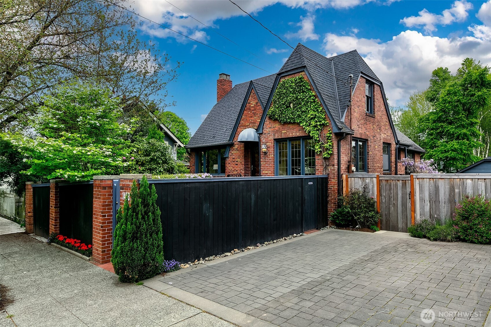 1408 N 48th Street, Seattle, WA 98103