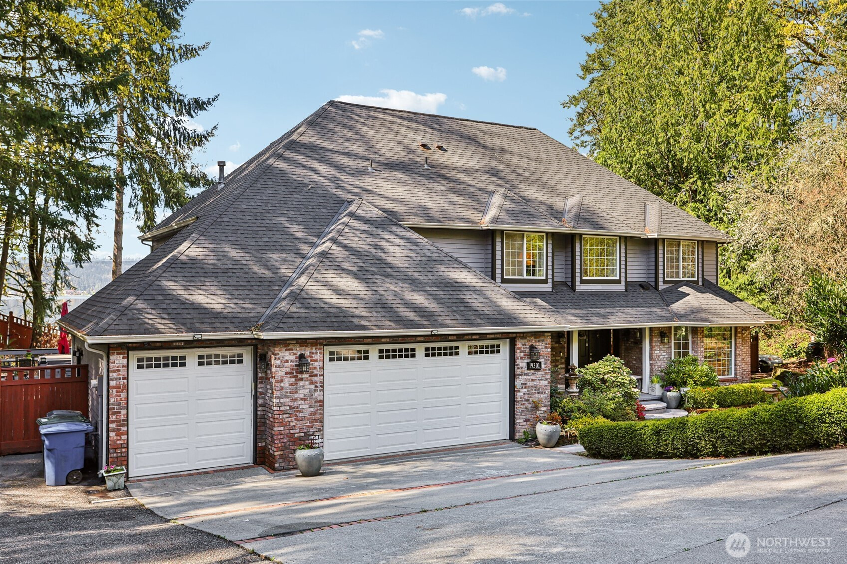 19301 SE 16th Street, Sammamish, WA 98075