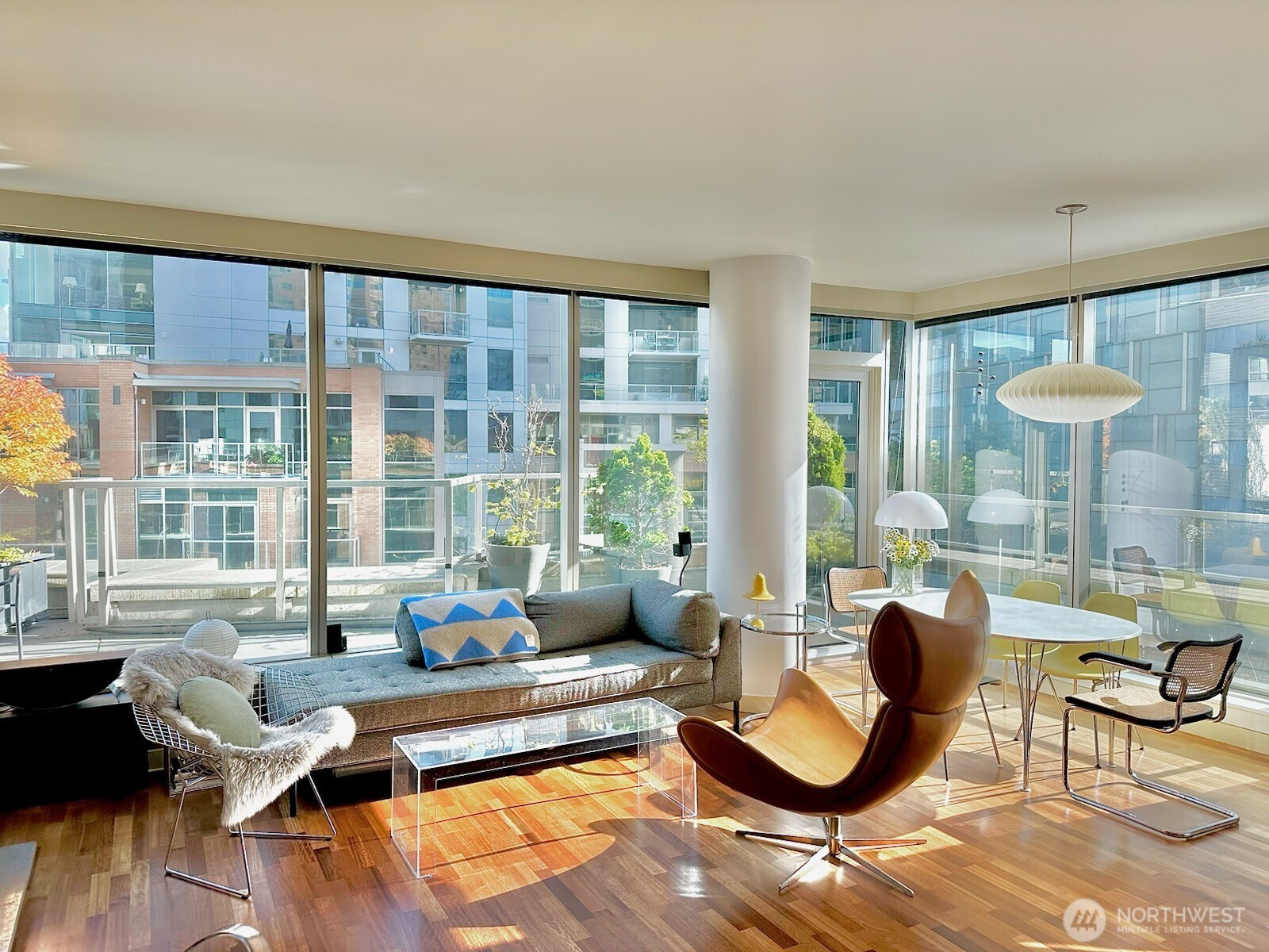 10610 NE 9th Place, Bellevue, WA 98004