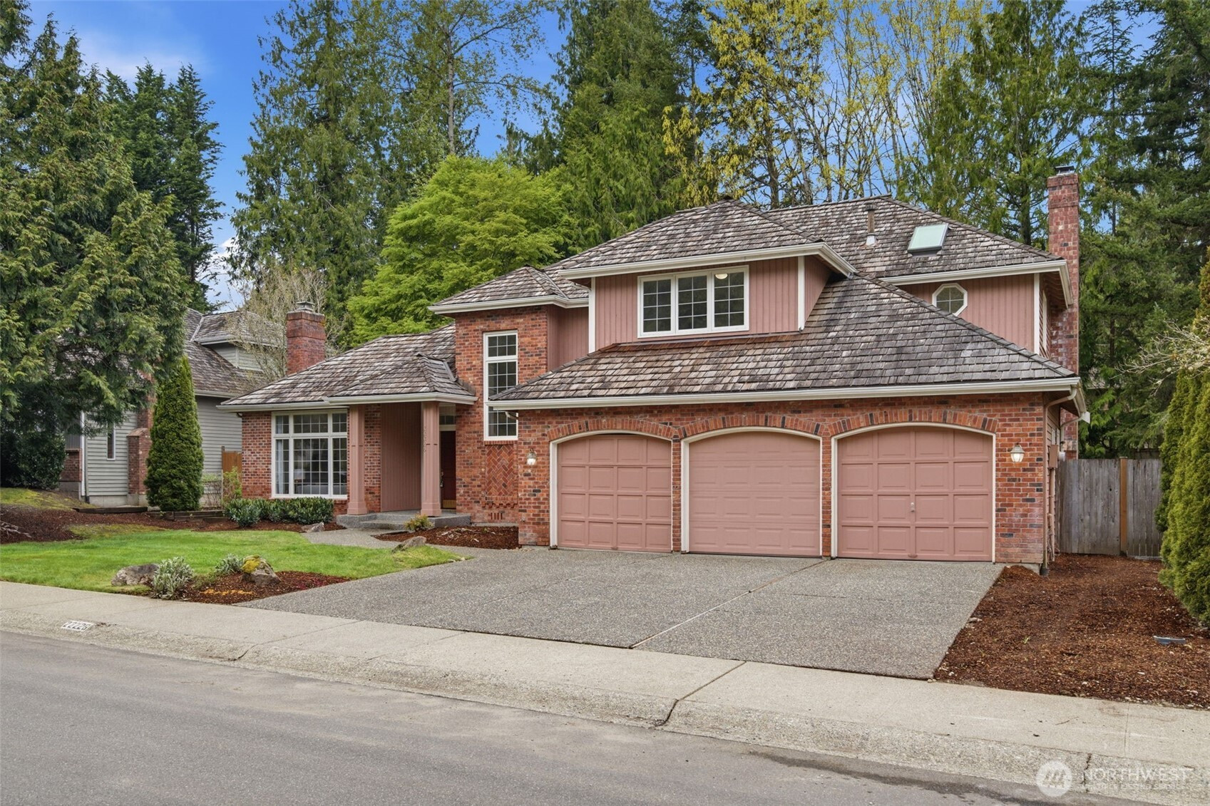 22226 NE 19th Street, Sammamish, WA 98074