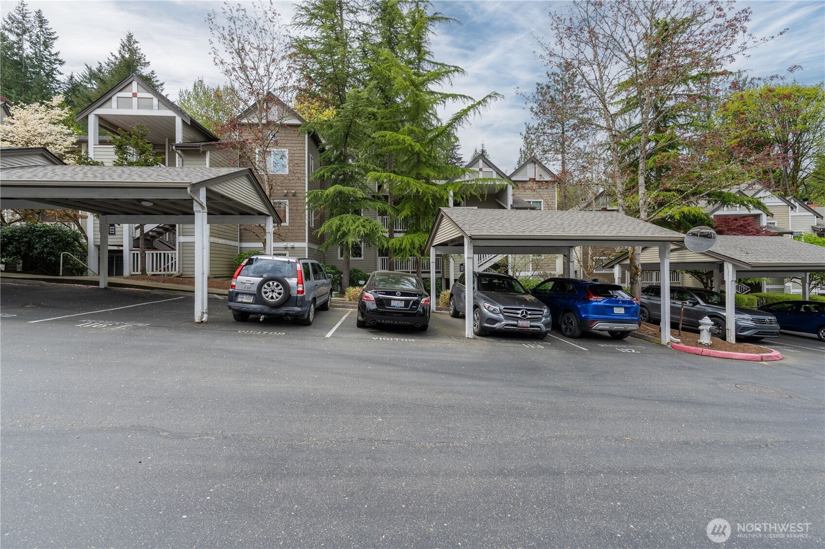 18501 SE Newport Way, Issaquah, WA 98027