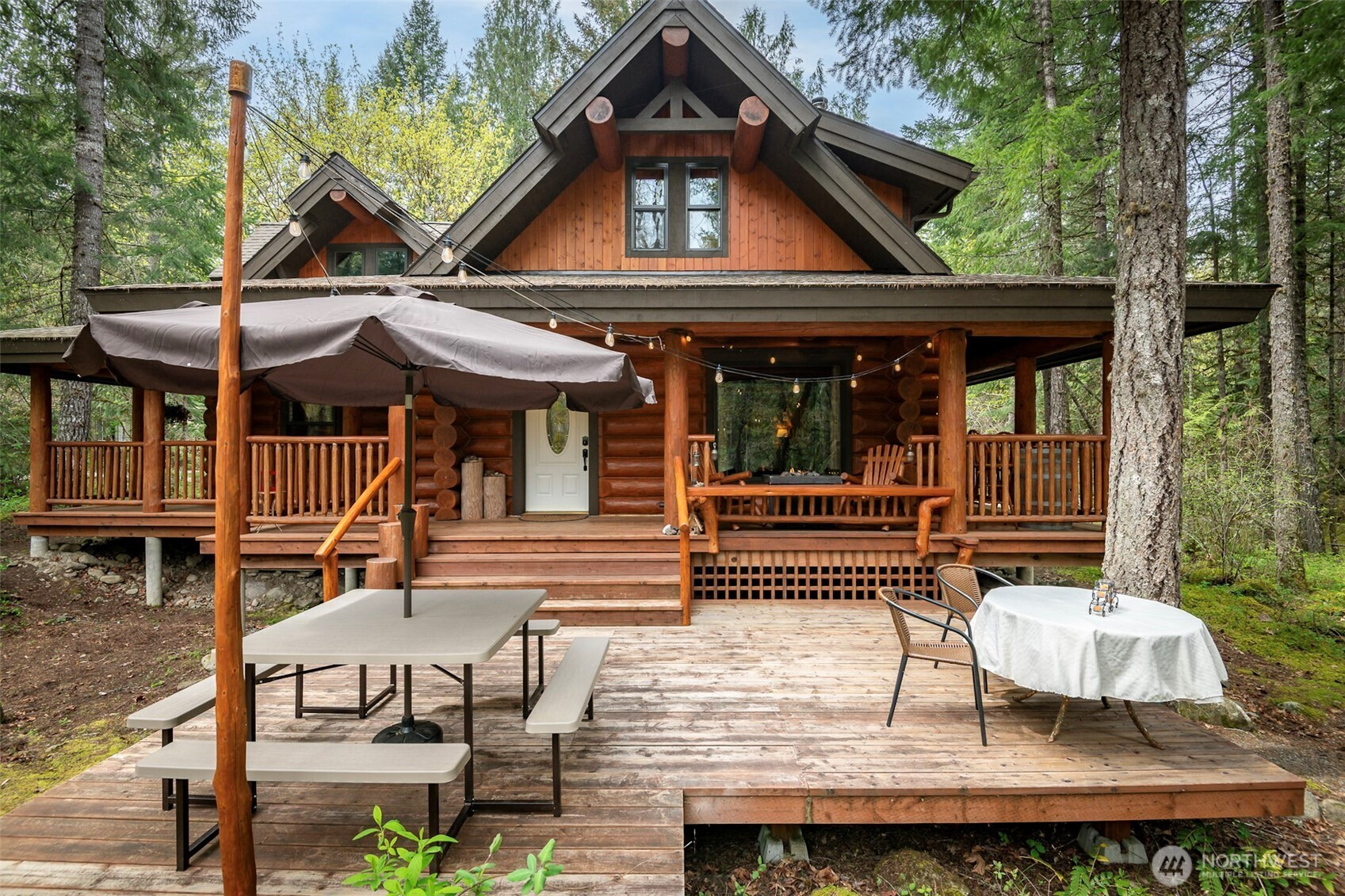 107 Goat Rocks Drive, Packwood, WA 98361