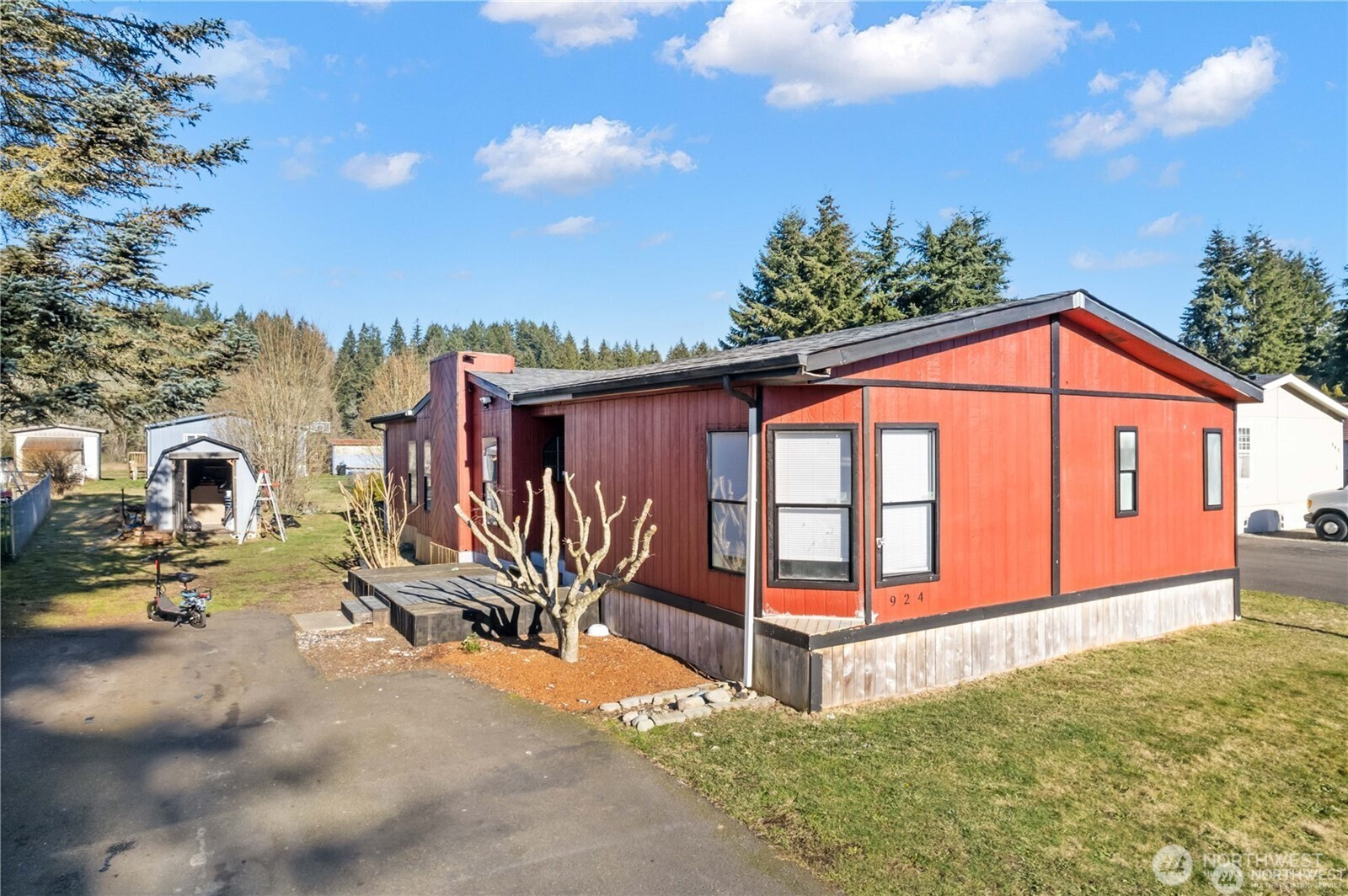 924 Lincoln Avenue E, Tenino, WA 98589