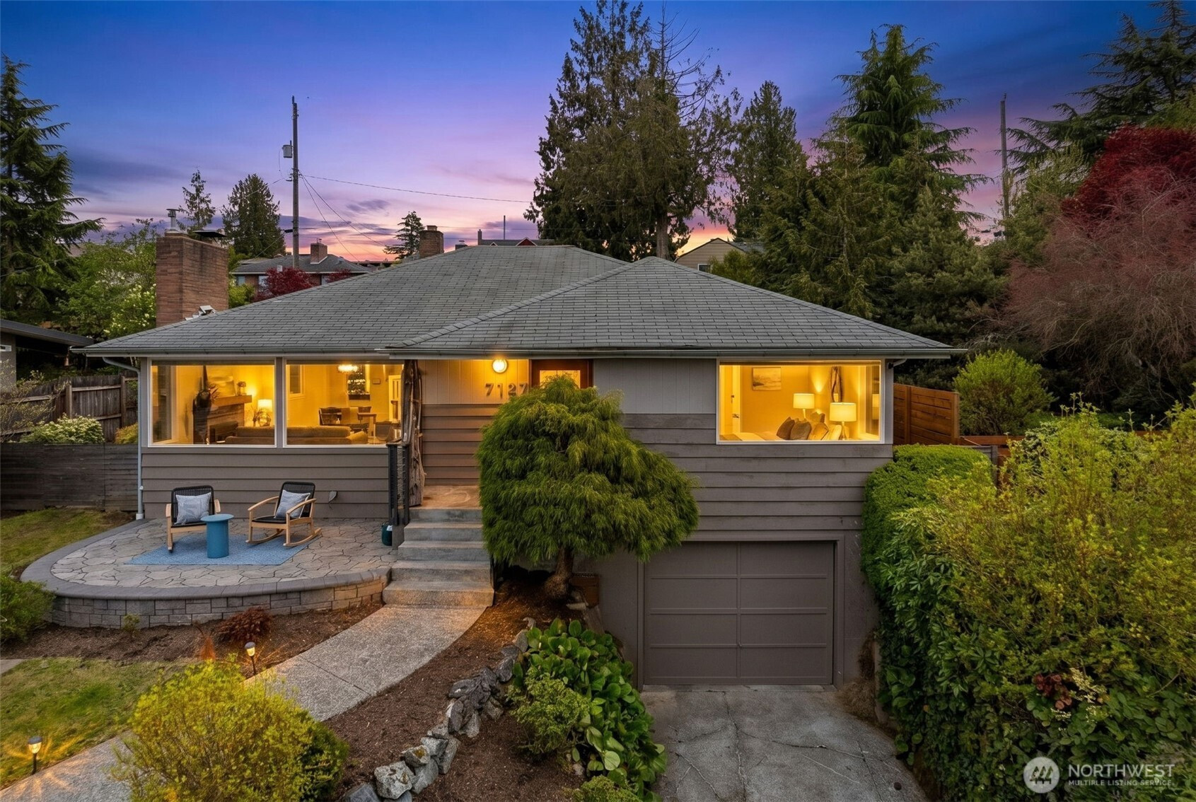 7127 S Sunnycrest Road, Seattle, WA 98178
