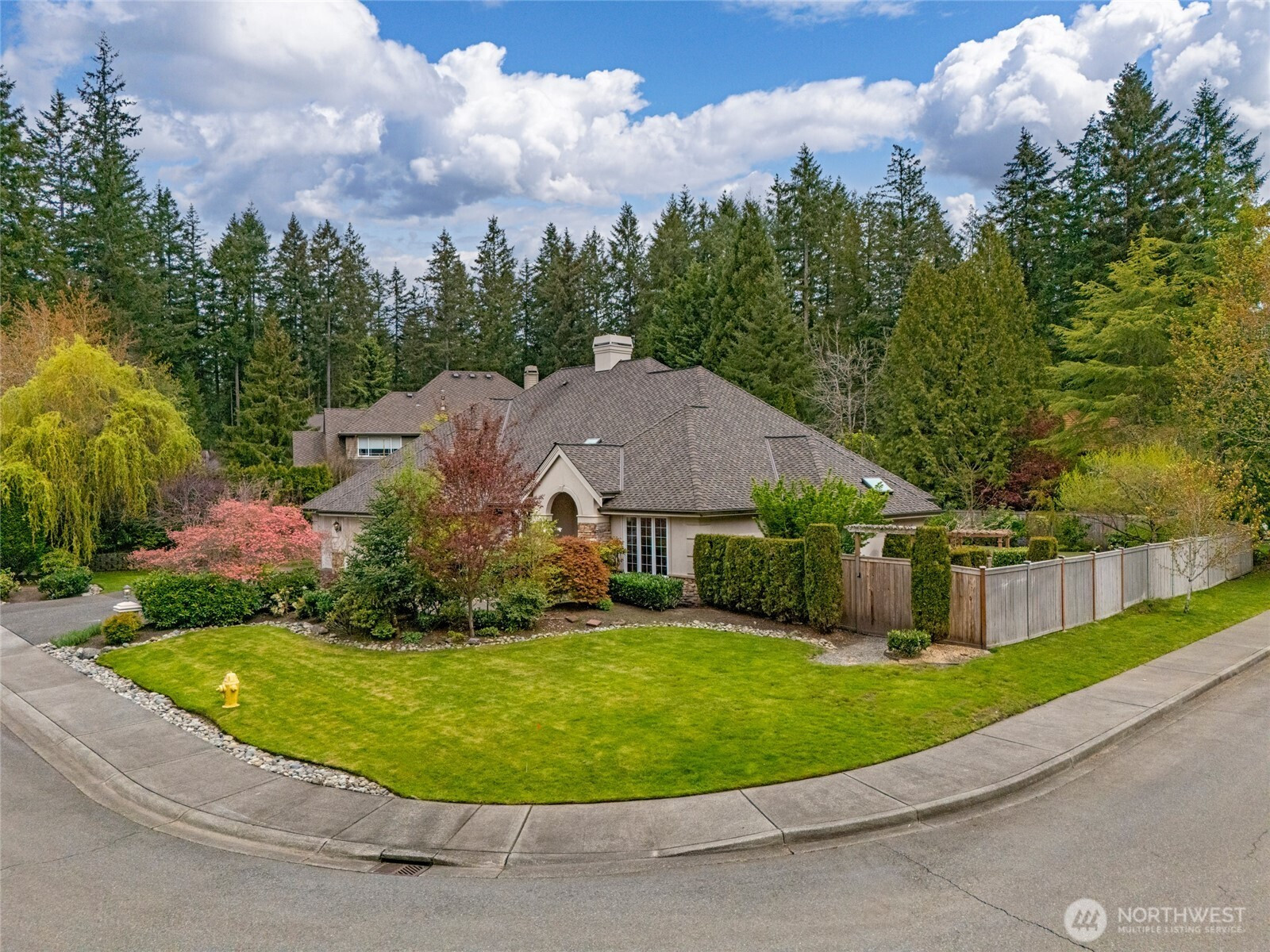 2636 259th Court SE, Sammamish, WA 98075