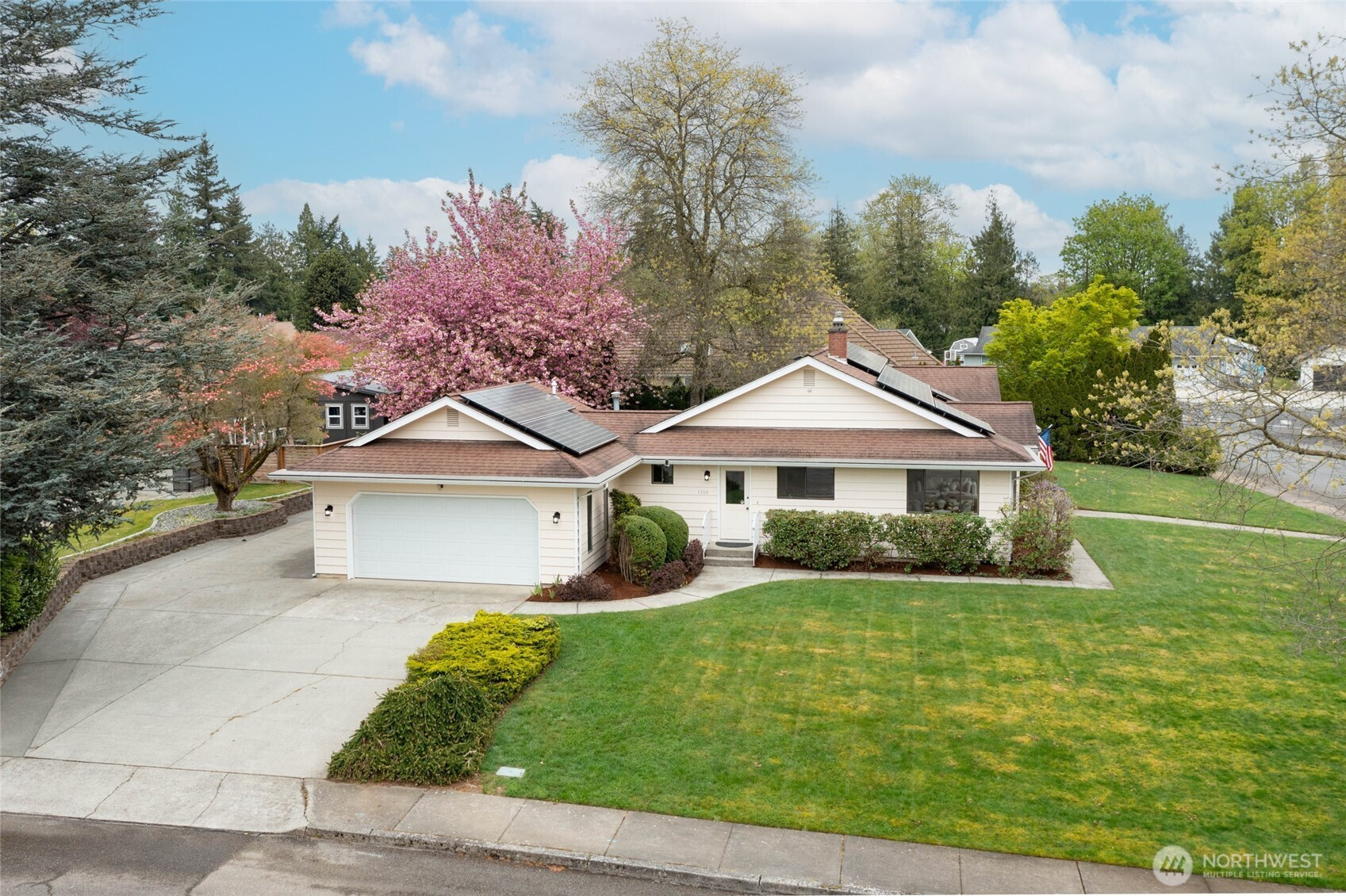 1704 Village Drive, Lynden, WA 98264