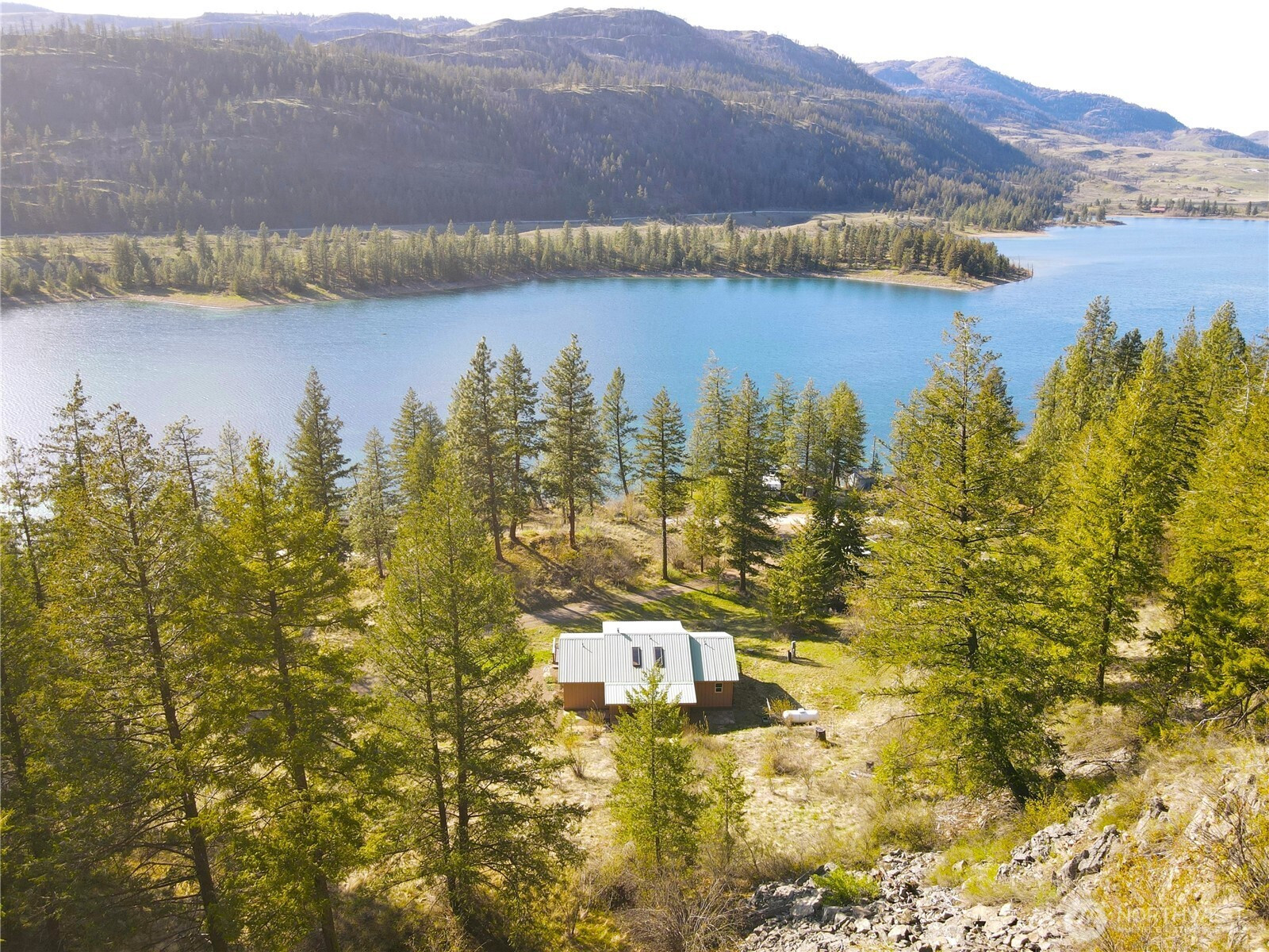 60 E Wannacut Lane, Oroville, WA 98844