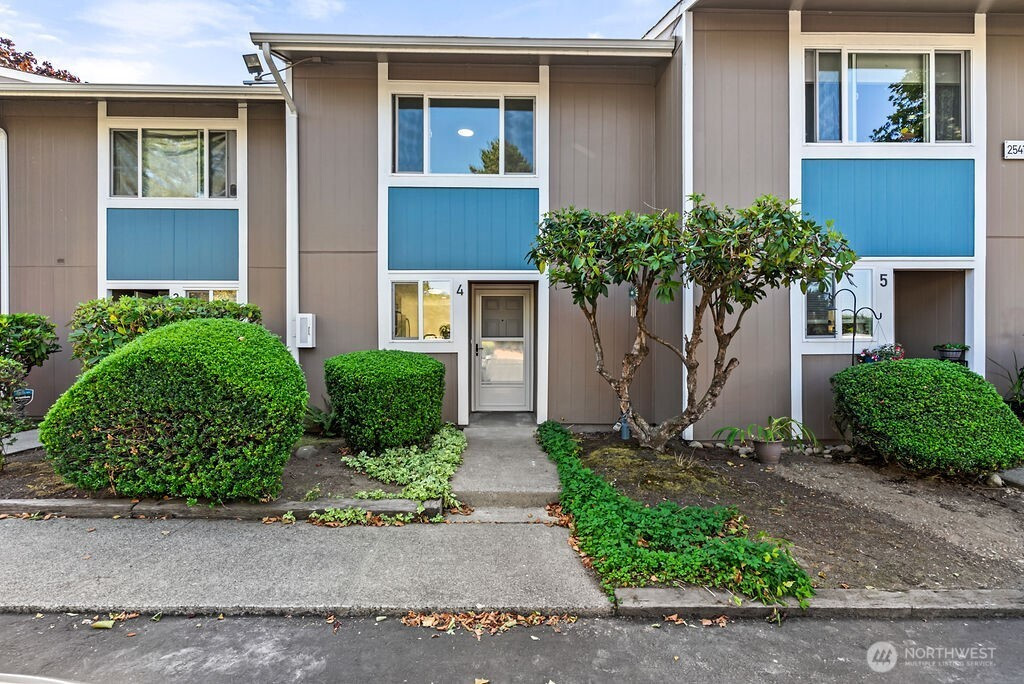 25416 106th Avenue NW, Kent, WA 98030