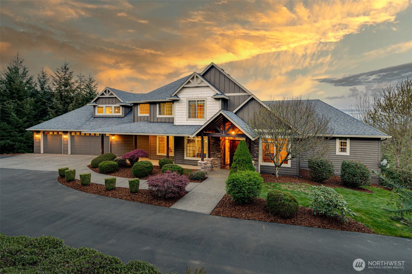 200 Pineridge Drive, Woodland, WA 98674