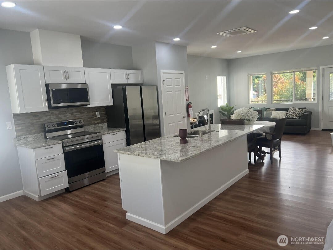 Address Not Available, Lynnwood, WA 98087