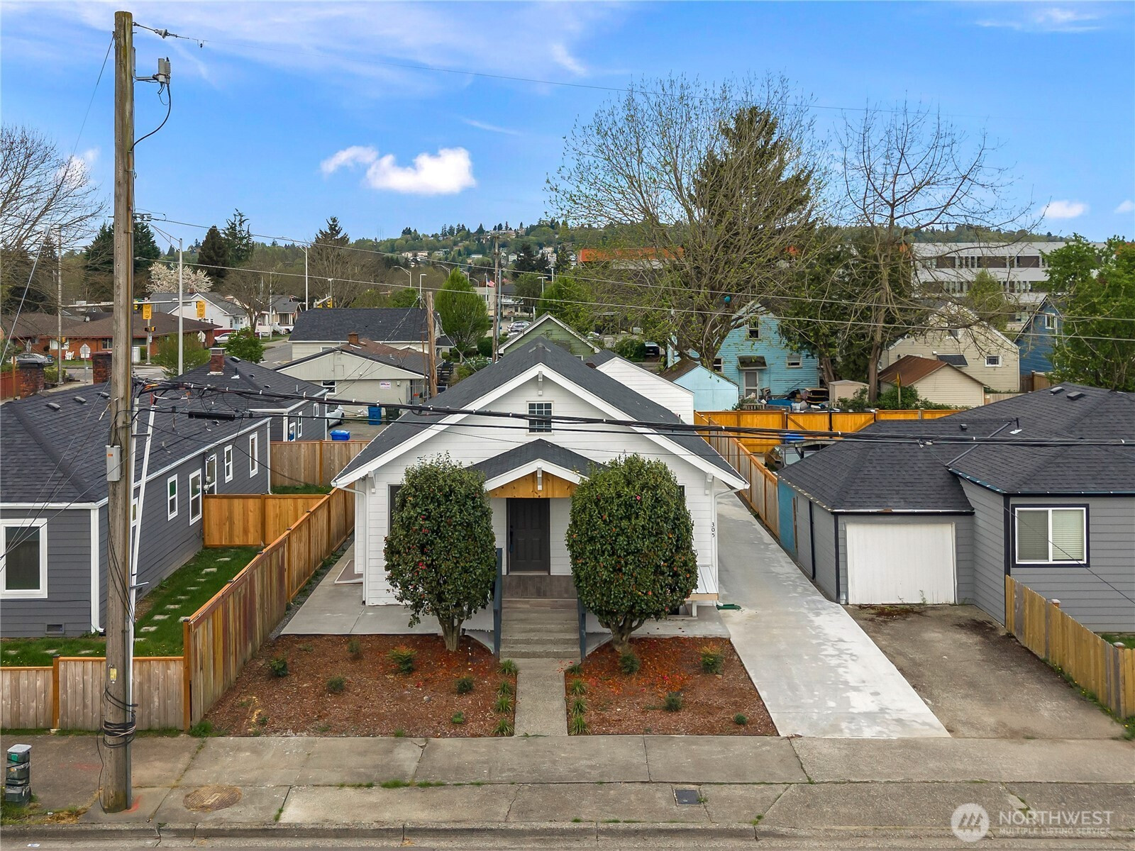 305 Meadow Avenue N, Renton, WA 98057