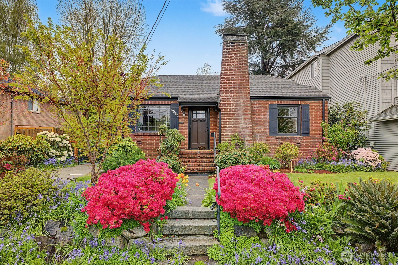 4052 54th Avenue SW, Seattle, WA 98116