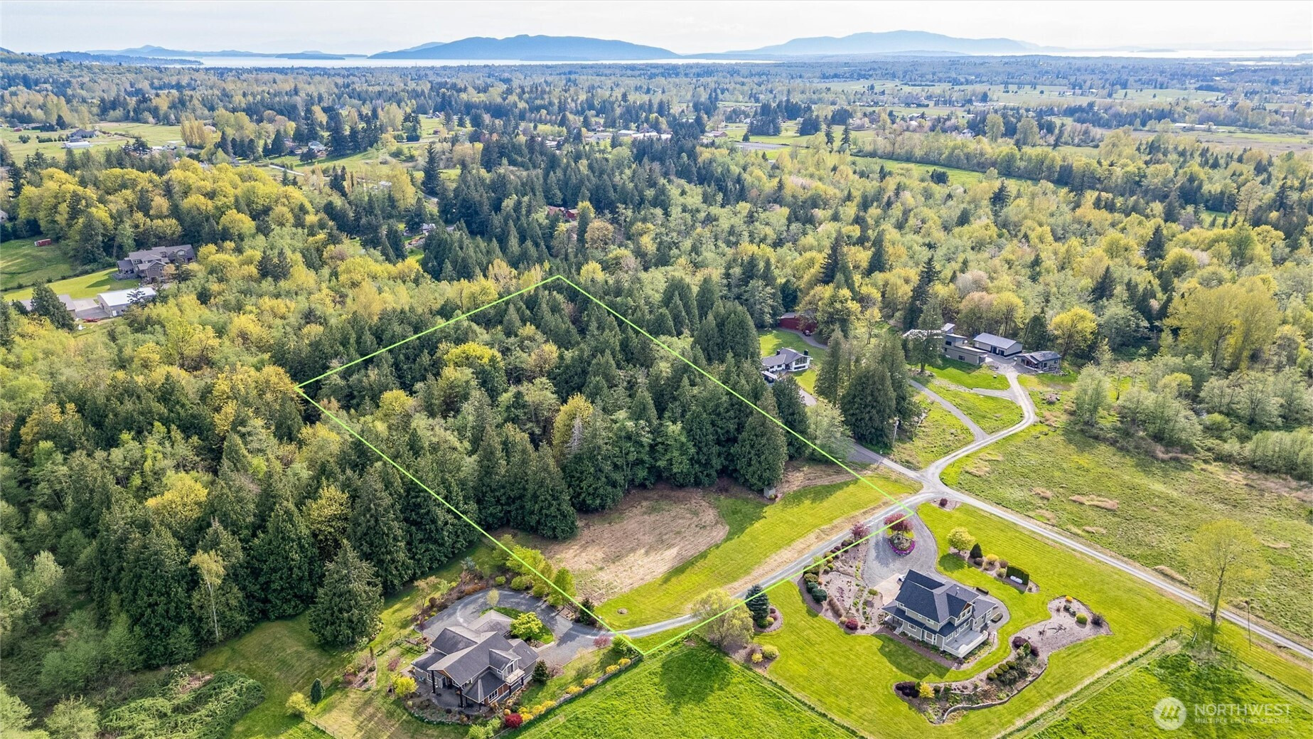 5517 East Road, Bellingham, WA 98226