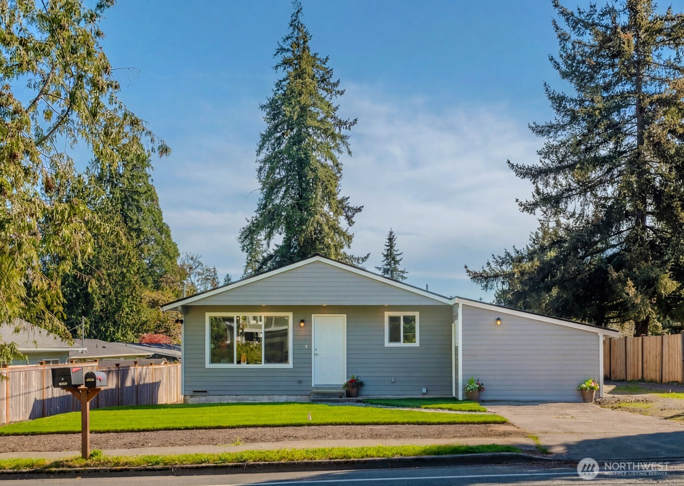 6114 208th Street SW, Lynnwood, WA 98036