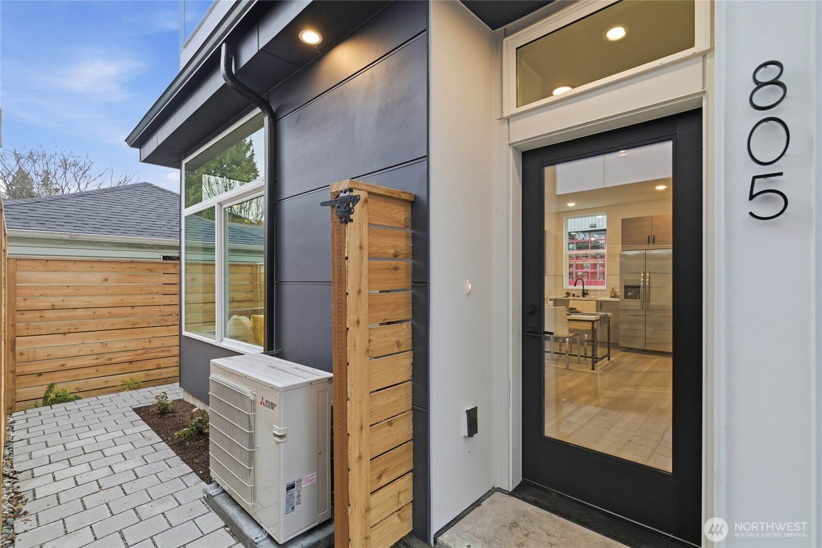 809 S Sullivan Street, Seattle, WA 98108