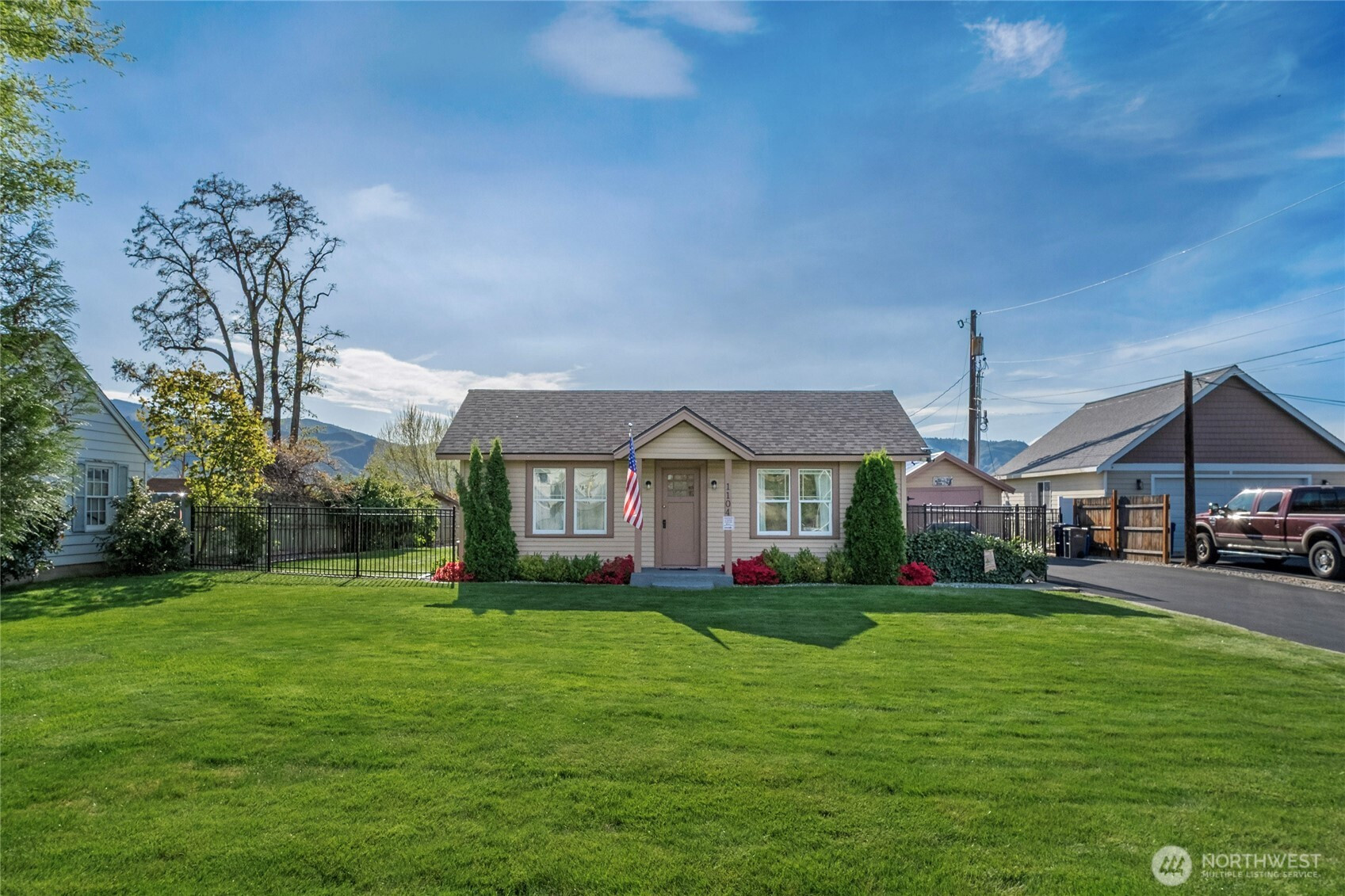 1104 N Baker, East Wenatchee, WA 90880