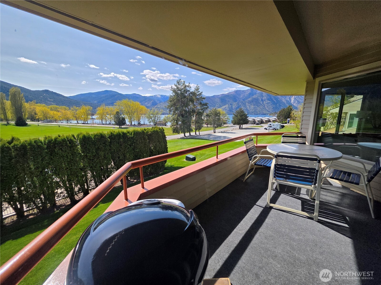 1 Lodge 609-Q, Manson, WA 98831