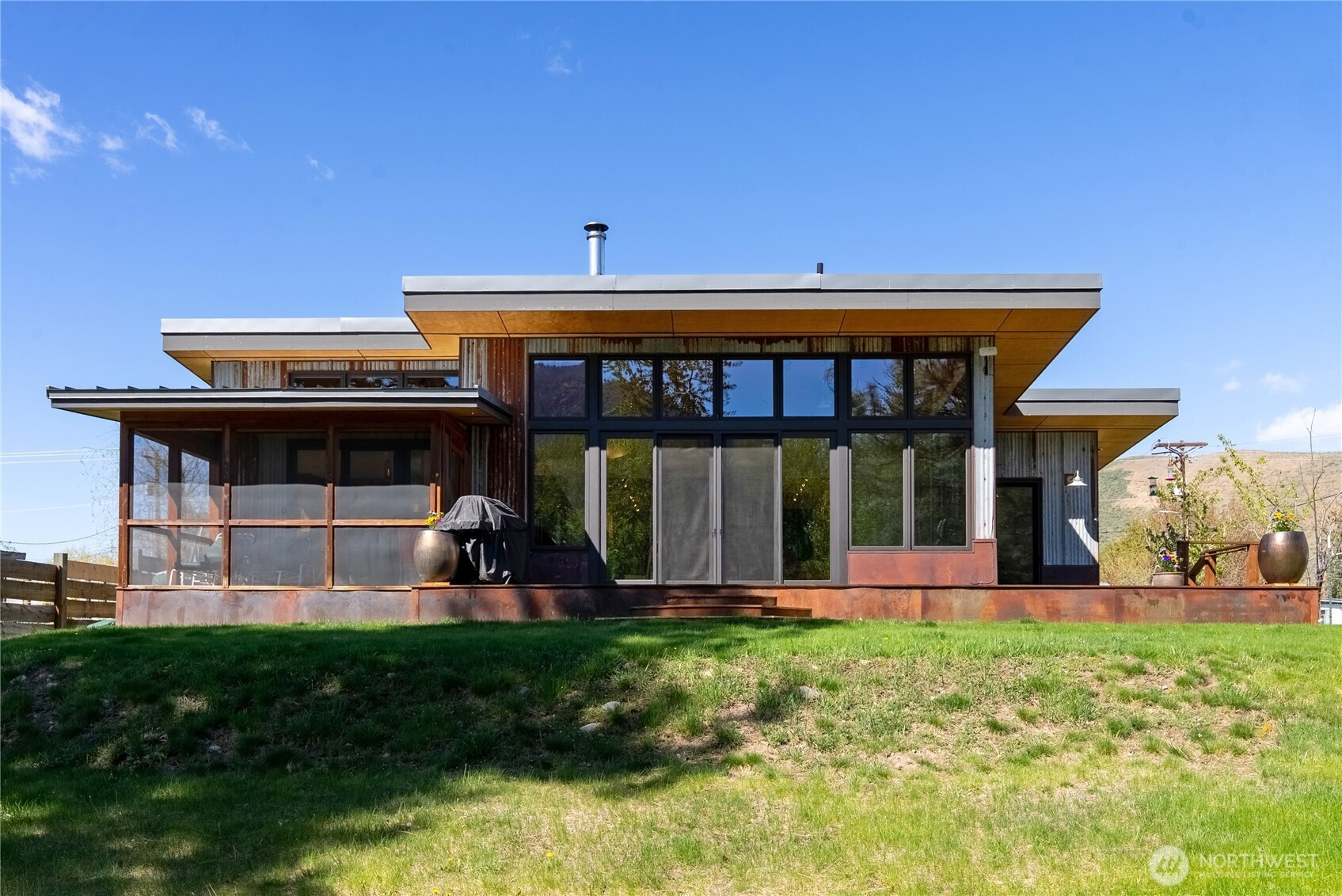 1013 Riverside Avenue, Twisp, WA 98856