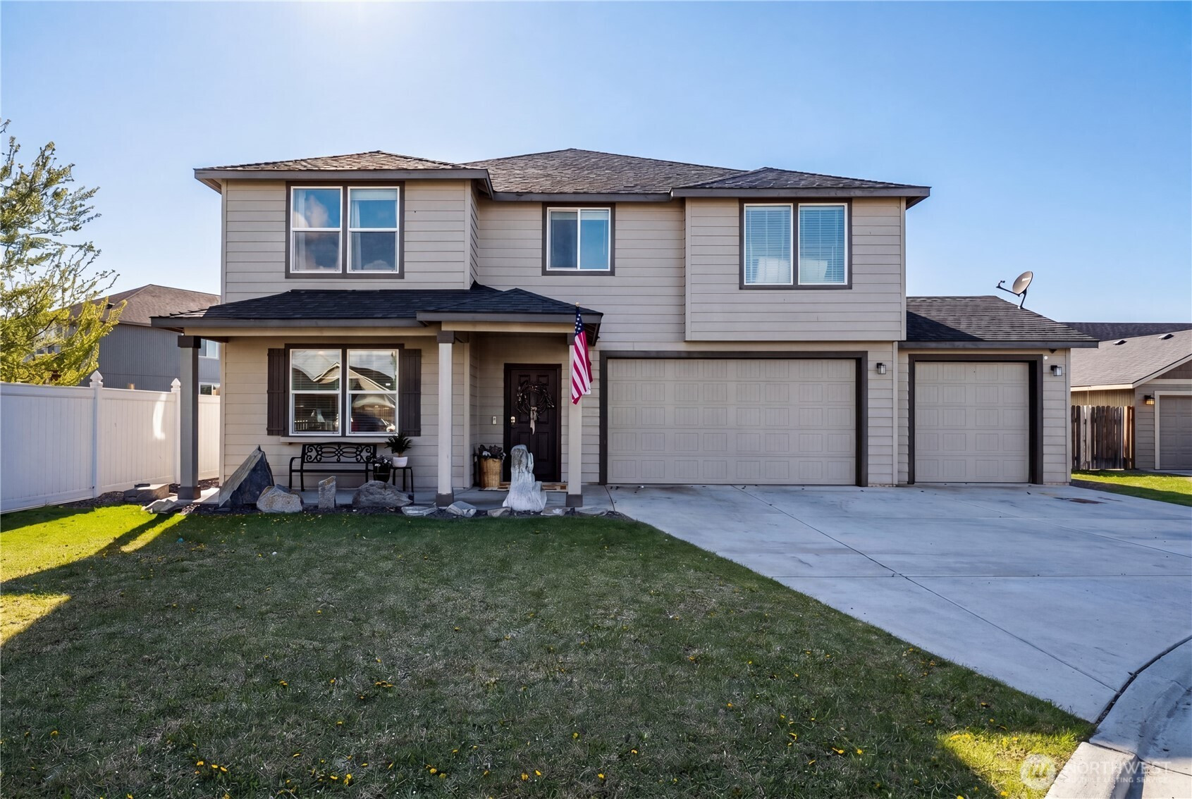 728 S Lakeland, Moses Lake, WA 98837