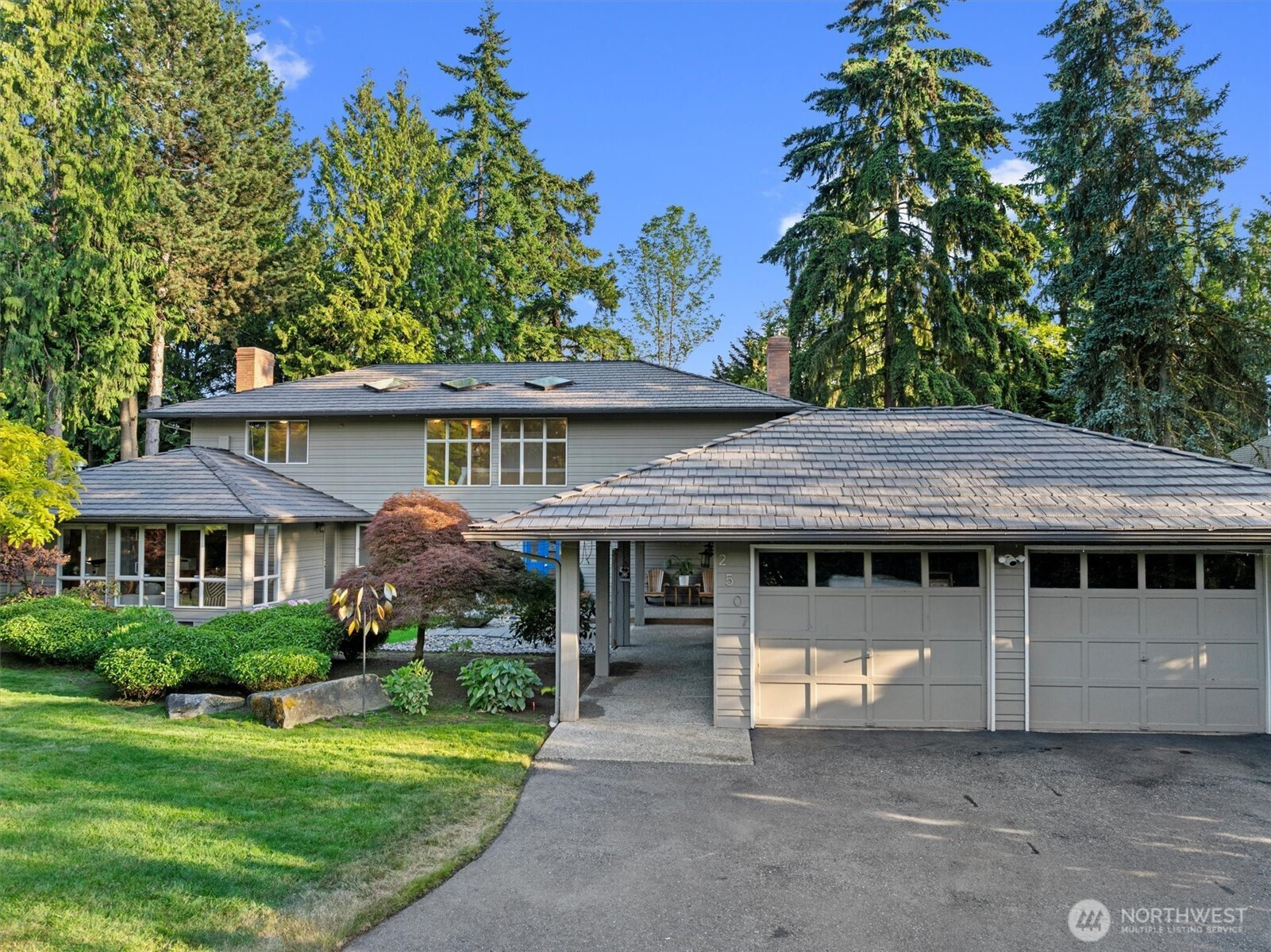 2507 Medina Circle, Medina, WA 98039