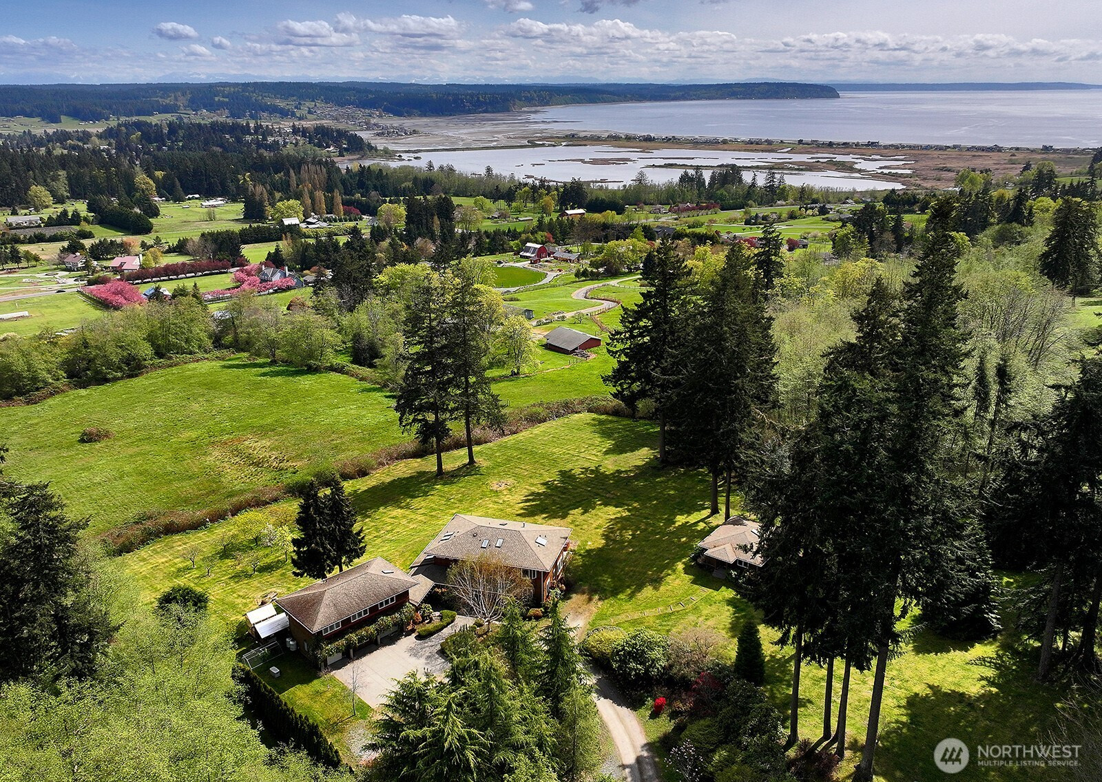 1864 Scenic Avenue, Freeland, WA 98249