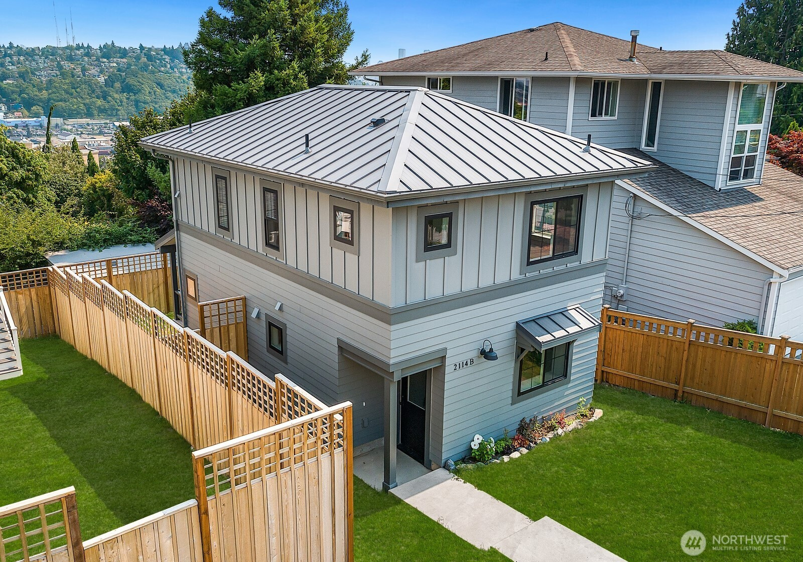 2114 B 26th Avenue W, Seattle, WA 98199