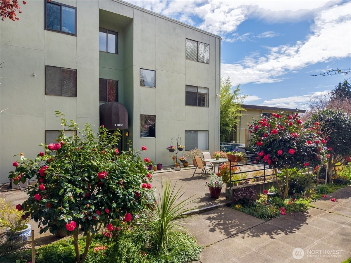 4000 24th Avenue W, Seattle, WA 98199
