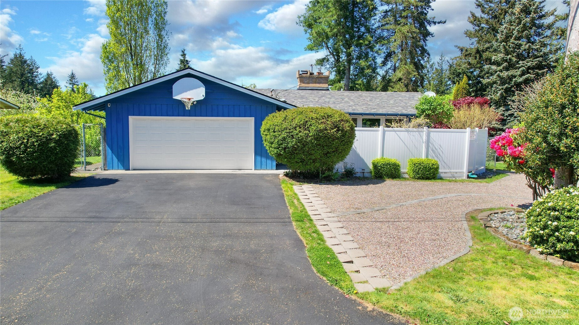 3961 NW Country Lane, Bremerton, WA 98312