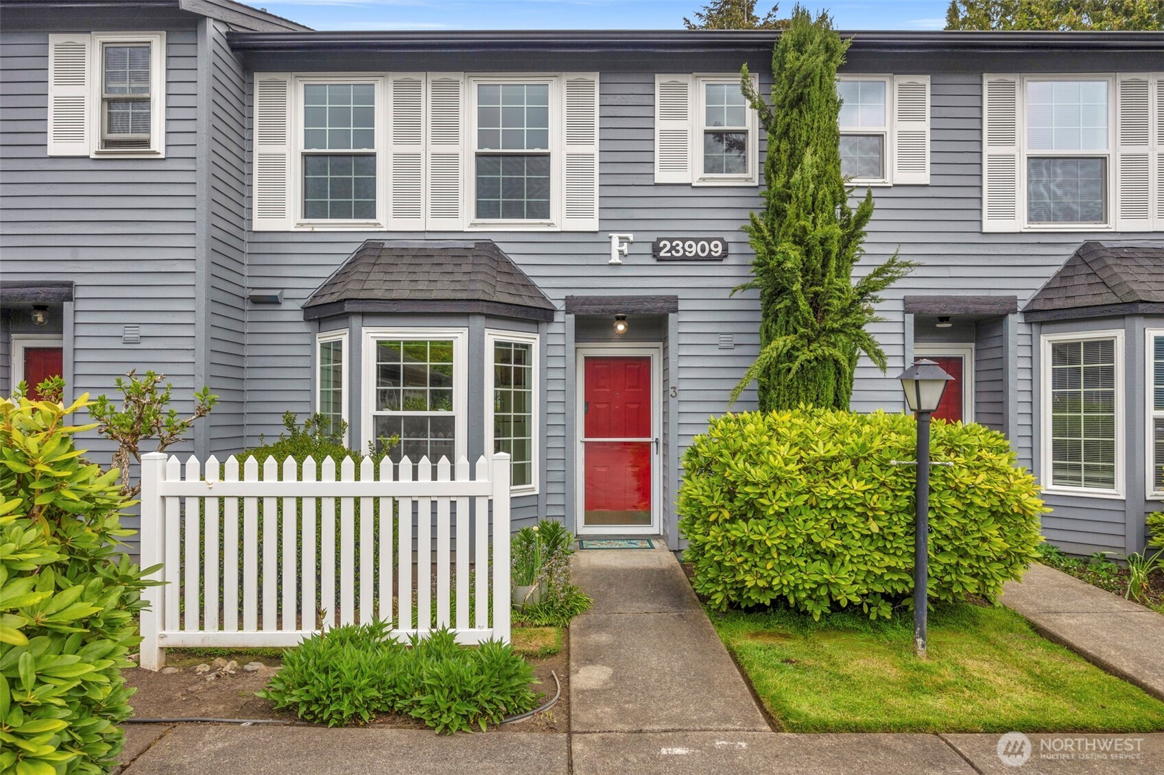 23909 56th Court S, Kent, WA 98032