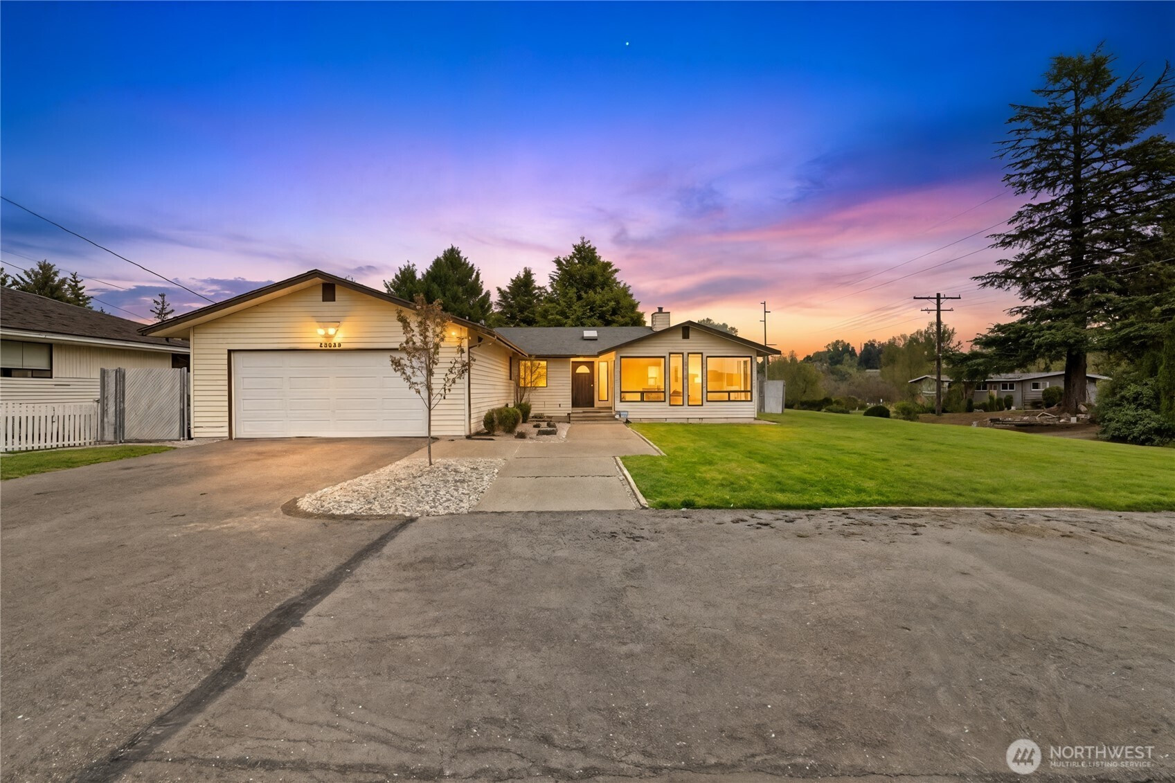 22038 11th Avenue S, Des Moines, WA 98198