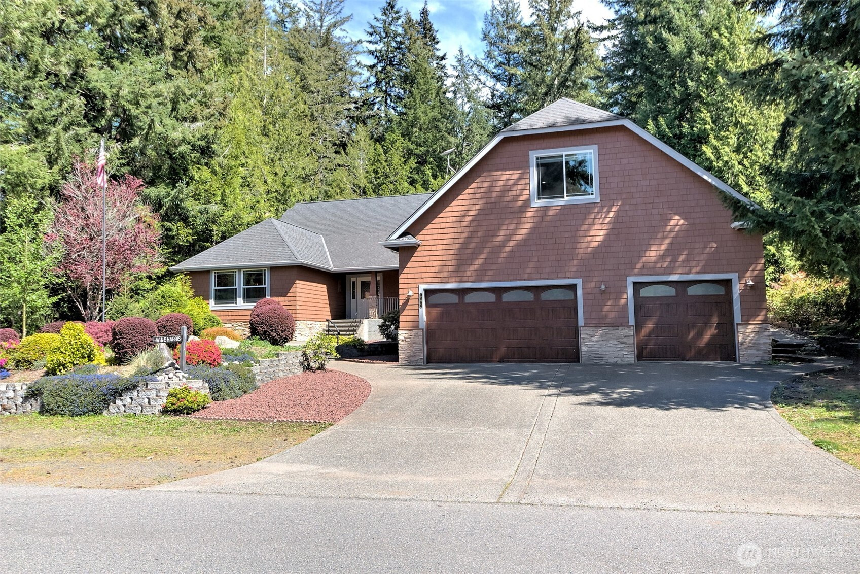 1171 E Old Ranch Road, Allyn, WA 98524