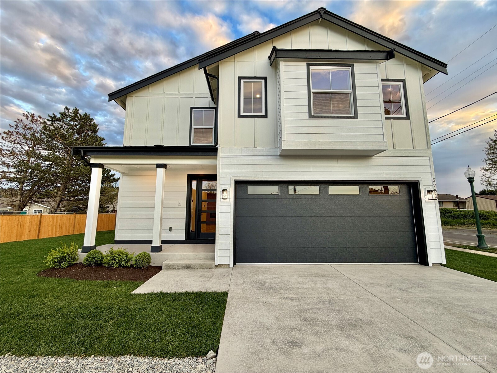 5701 Parker RD E, Sumner, WA 98390