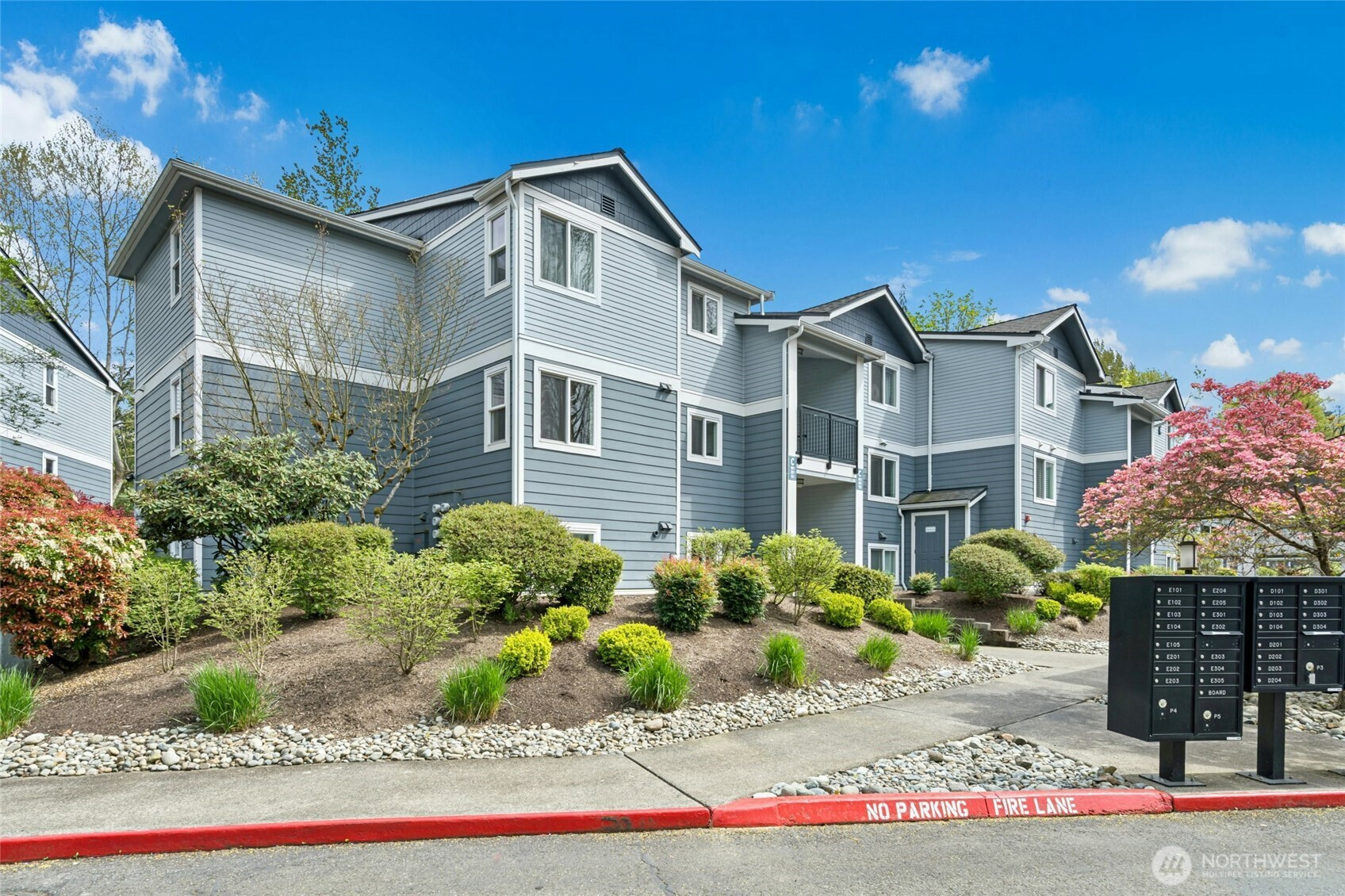 250 NW Dogwood Street, Issaquah, WA 98027