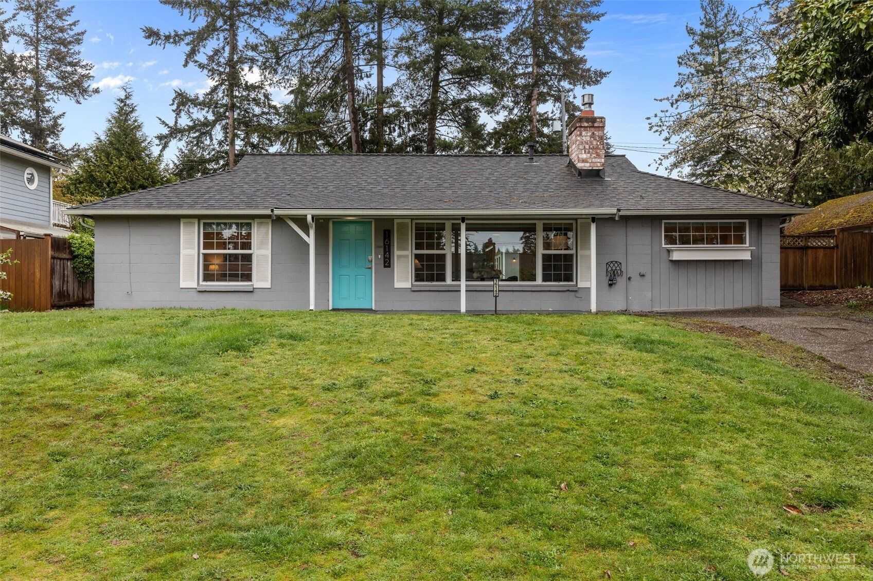 16142 Midvale Avenue N, Shoreline, WA 98133