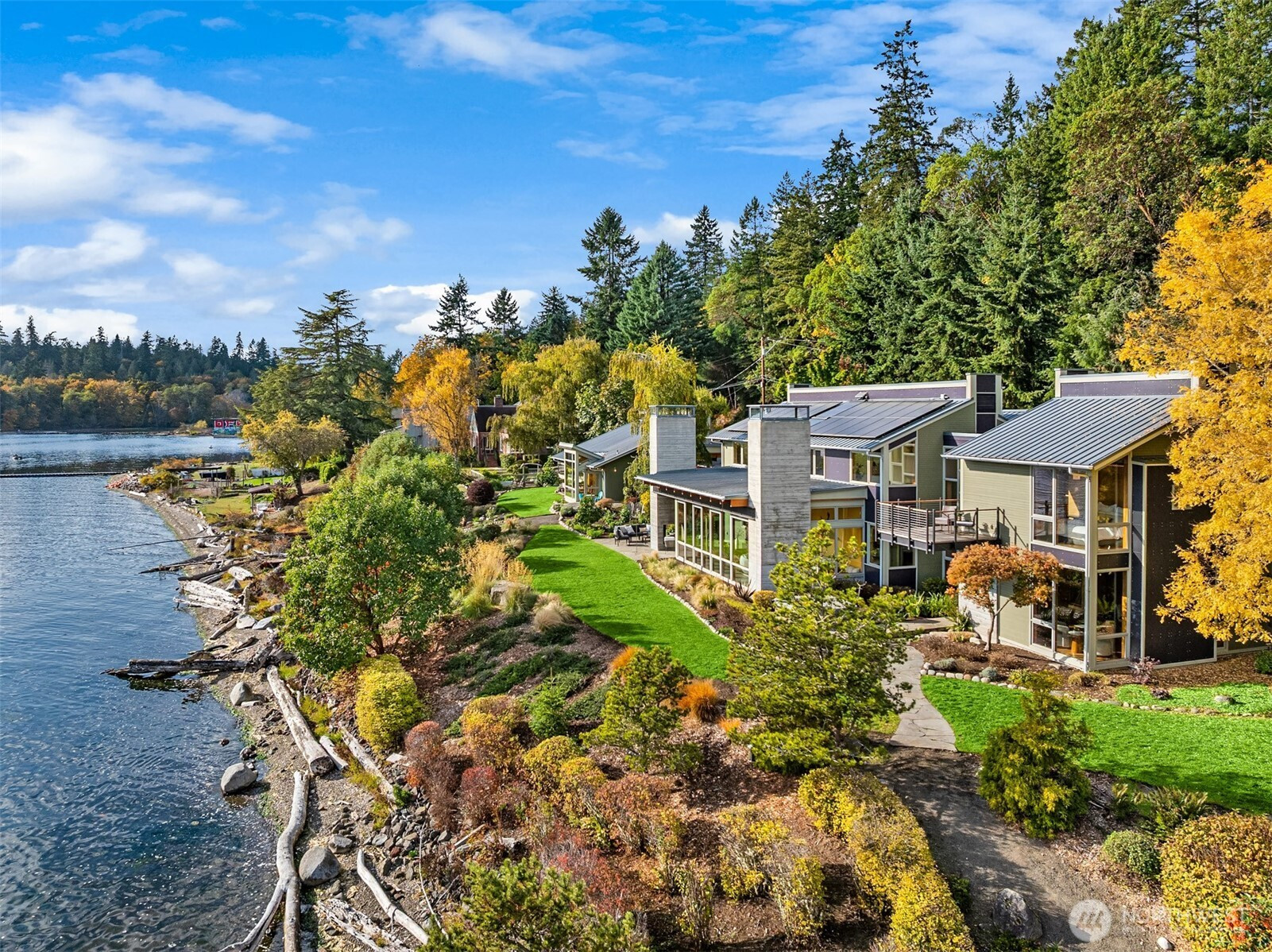 10403 NE Seaborn Road, Bainbridge Island, WA 98110