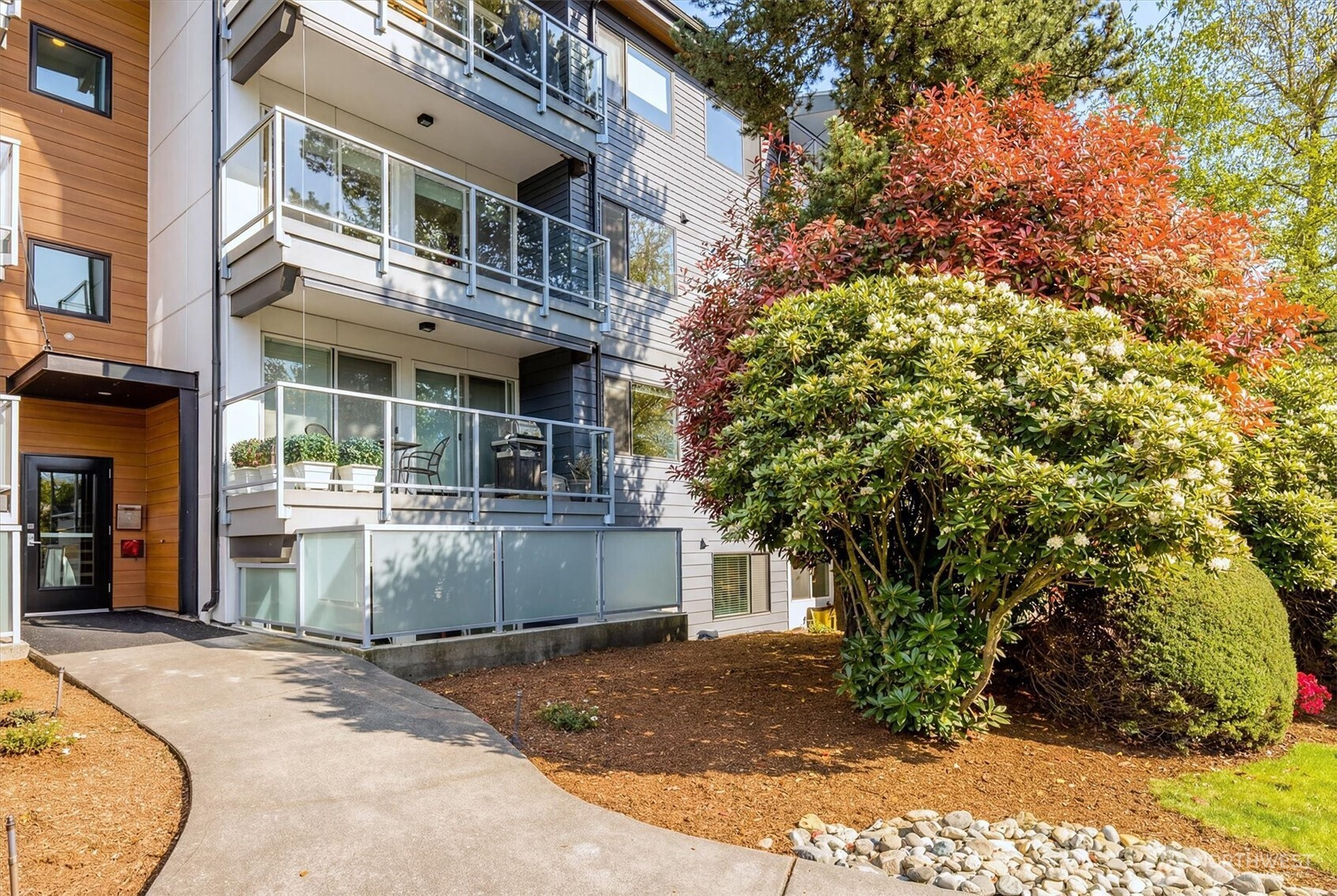 2501 Canterbury Lane E, Seattle, WA 98112