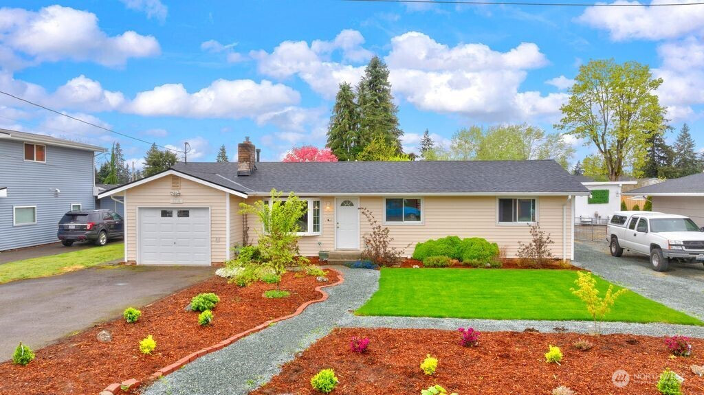 8704 48th Drive NE, Marysville, WA 98270