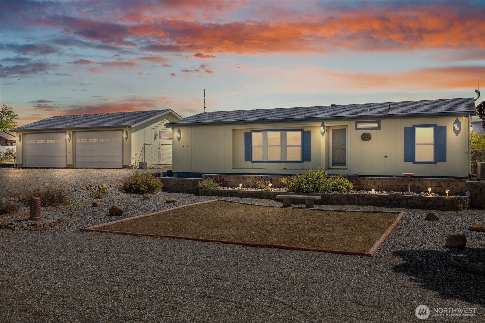 403 Apple Place SW, Mattawa, WA 99349