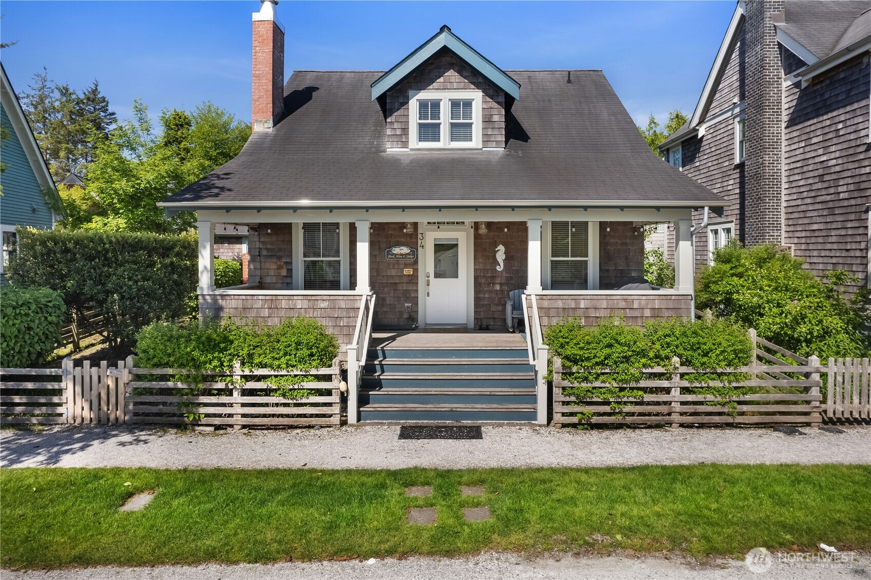 34 Seastar Lane, Pacific Beach, WA 98571