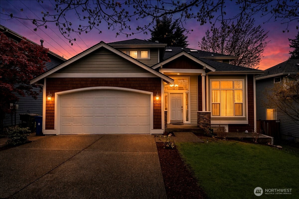 12421 NE 103rd Place, Kirkland, WA 98033