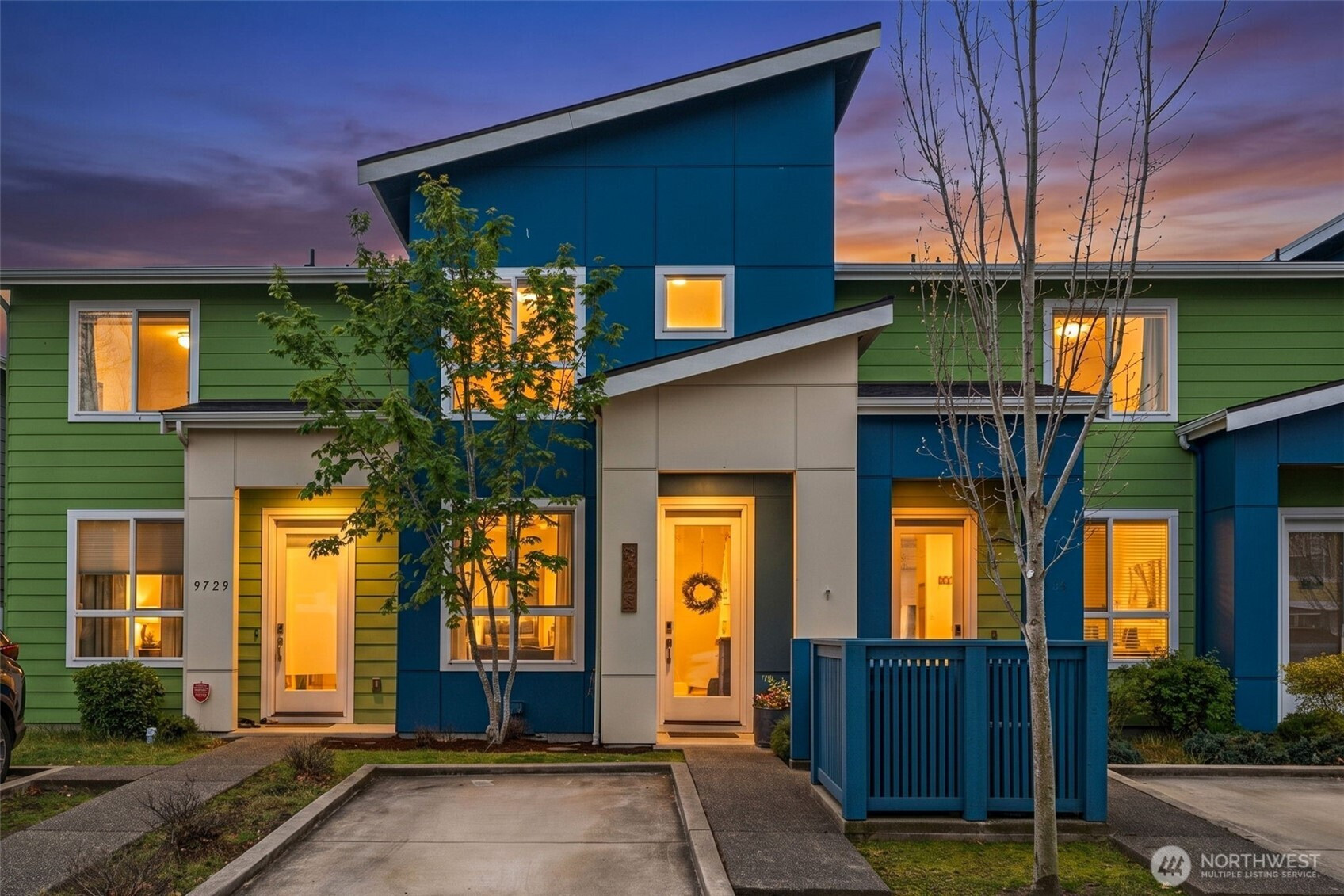 9725 10th Place SW, Seattle, WA 98106