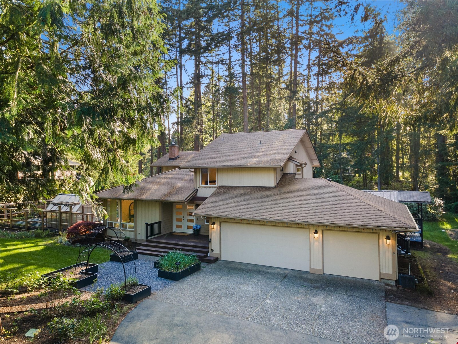 3737 230th Place SE, Sammamish, WA 98075