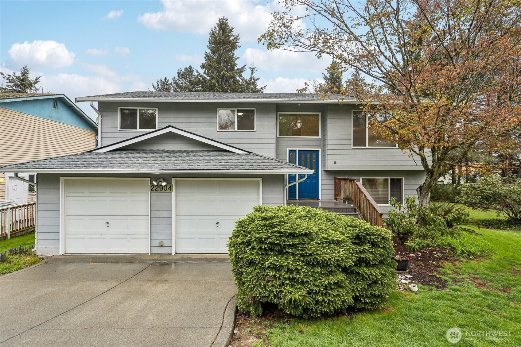 22904 41st Place SW, Mountlake Terrace, WA 98043