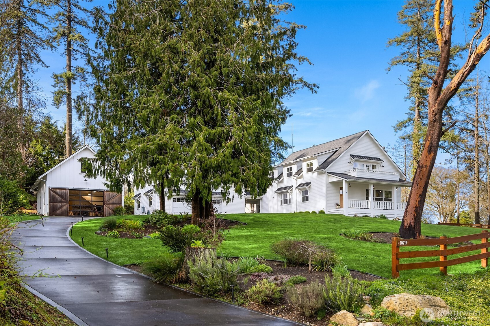 10717 NE Manitou Park Boulevard, Bainbridge Island, WA 98110