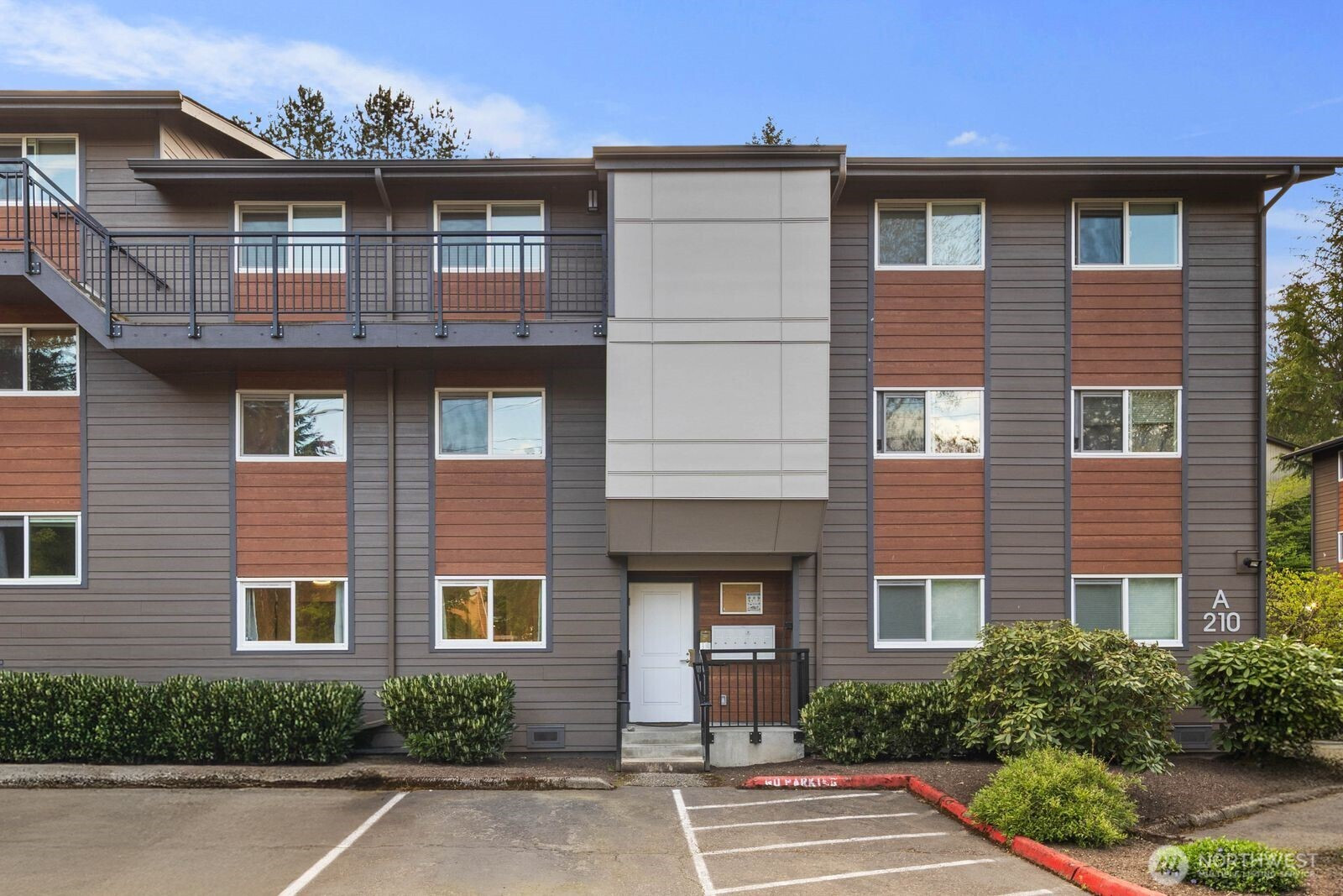 210 SW Clark Street, Issaquah, WA 98027