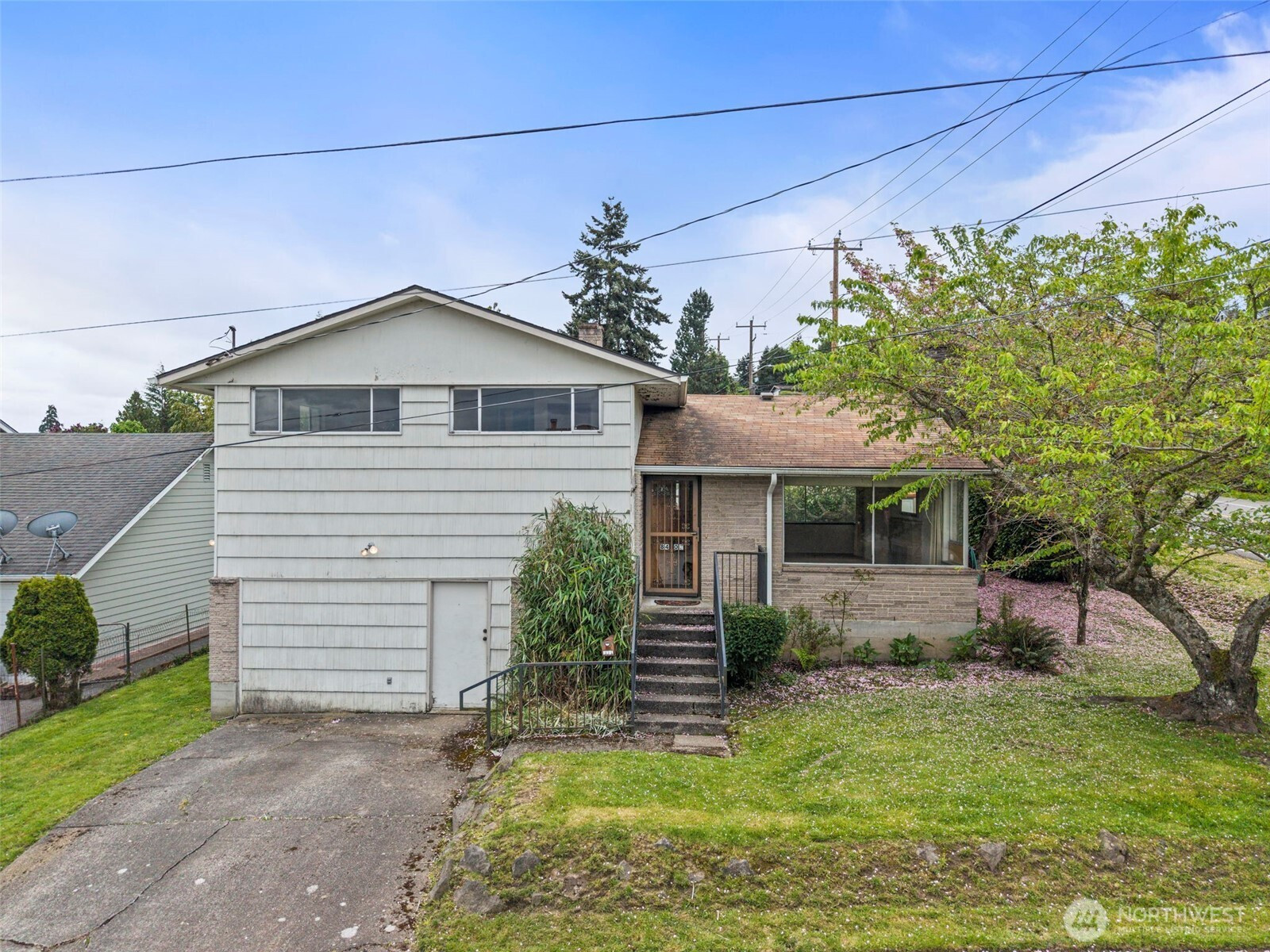 8403 S 120th St, Seattle, WA 98178