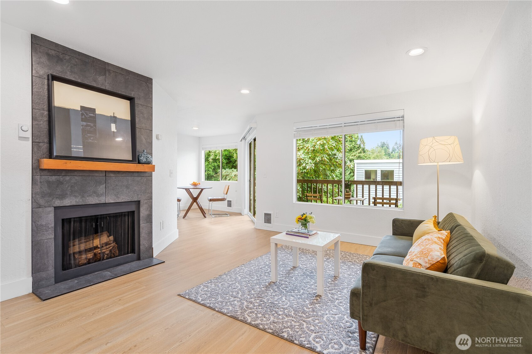 10320 SE 6th Street, Bellevue, WA 98004